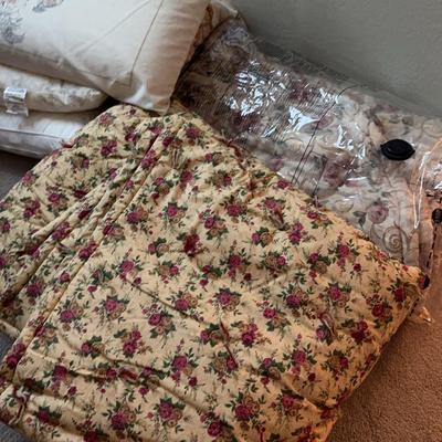 2 Floral Quilted Comforters And Bed Pillows
