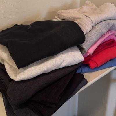 Men’s And Women’s Sweatpants Size Large And 2 Sweatshirts Size XL