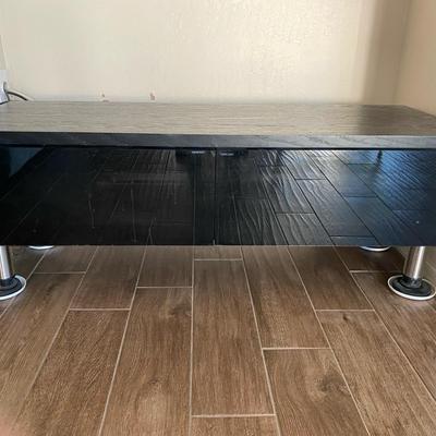 Entertainment Table