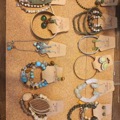 Sale Photo Thumbnail #104
