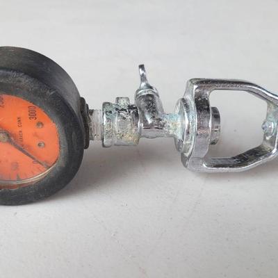 Vintage US Divers Aqua-Lung Scuba Pressure Guage