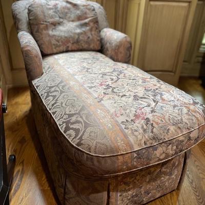 “Highland House” Chaise Lounge