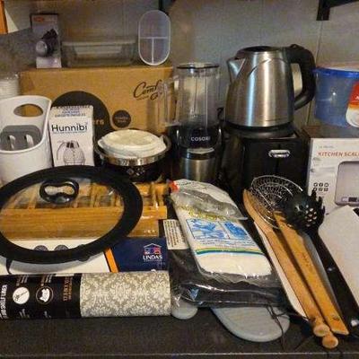 Kitchen Appliance & Essentials Collection – Cosori Blender, Ikich Toaster, Ultrean Scale & More