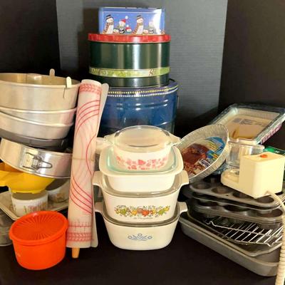 Corning Ware, Pyrex & Bakeware Kitchen Collection
