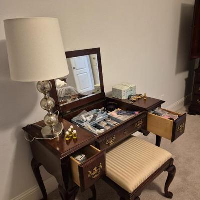 Sale Photo Thumbnail #110