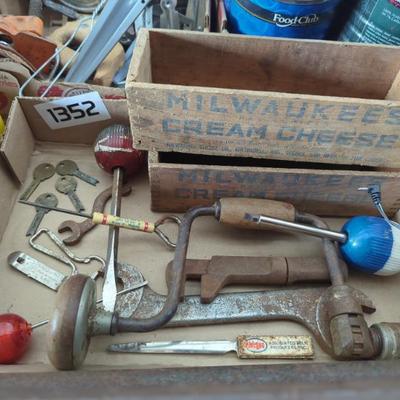 Sale Photo Thumbnail #170