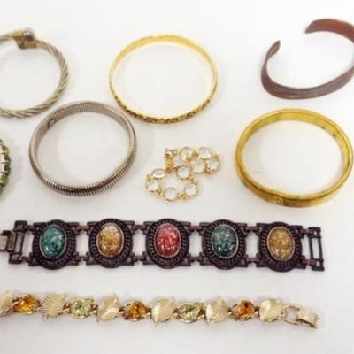 Sale Photo Thumbnail #209