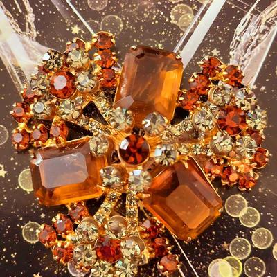 Sale Photo Thumbnail #389