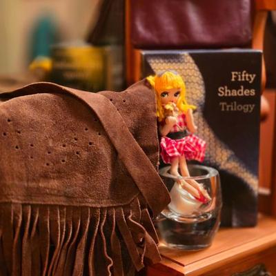 Sale Photo Thumbnail #689