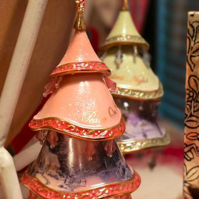 Sale Photo Thumbnail #194