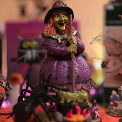 Sale Photo Thumbnail #303