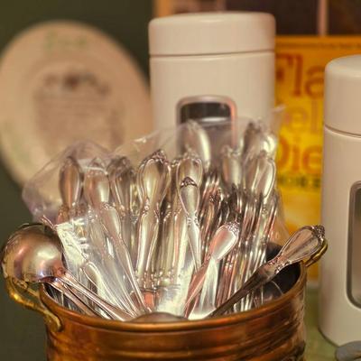 Sale Photo Thumbnail #568