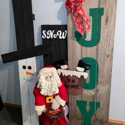 Outdoor Signs & Large Santa