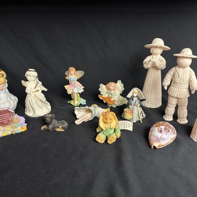 Figurines