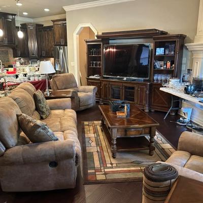 Sale Photo Thumbnail #171