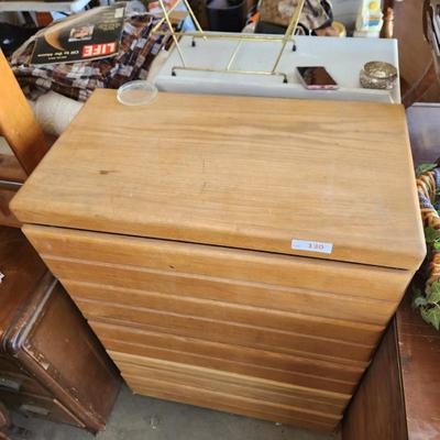 Sale Photo Thumbnail #309