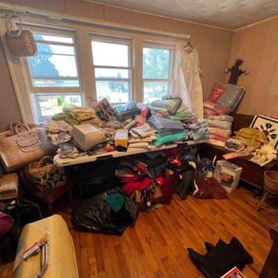 Sale Photo Thumbnail #136