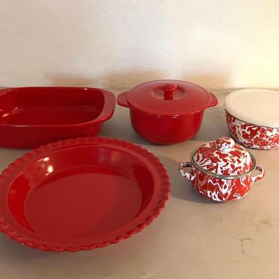 Chantal Stoneware and Set of 3 Golden Rabbit Enamelware Nesting Bowls