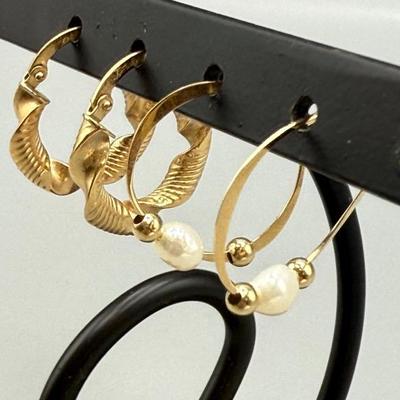Two Pair 14k Yellow Gold Hoop Earrings 