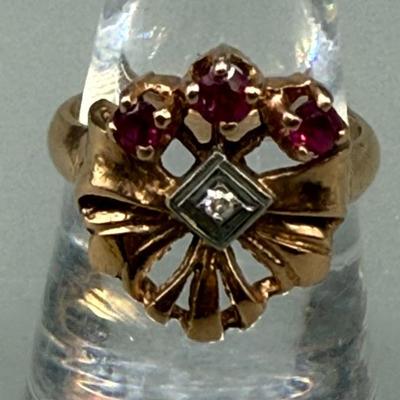 Vintage 14K Yellow Gold Diamond and Ruby Flourish Motif Ring