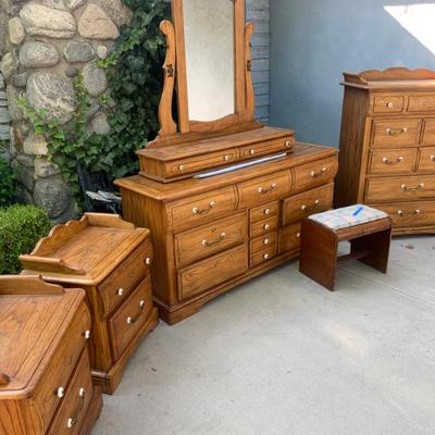 Oak bedroom set