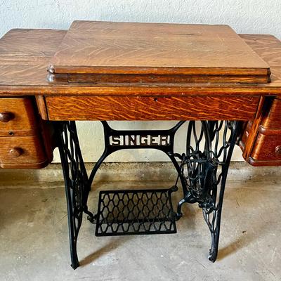Vintage Singer Cast Iron Treadle Sewing Table