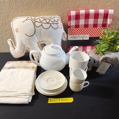 Tea Time & Home Décor Set – Teapot, Mugs, Linens & Accents