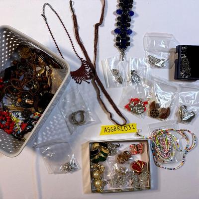 Costume Jewelry Lot 6 