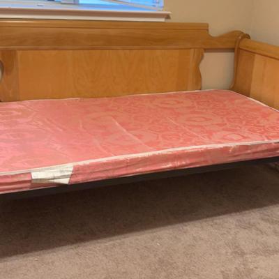Wood Twin Size Daybed Set 