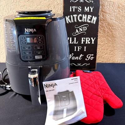 Ninja AF100 Series Air Fryer (w/Fun Extras)