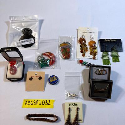 Costume Jewelry Lot 7 International Travel Lot