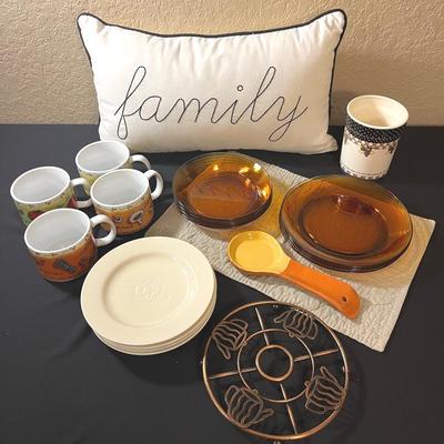 Cozy Kitchen Lot: MCM Duralex, Hallmark Home Collection Plates & More