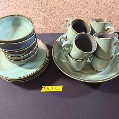 Sango Nova Green Assorted Dinnerware Pieces