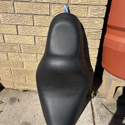 Sale Photo Thumbnail #36: Motorcycle seat