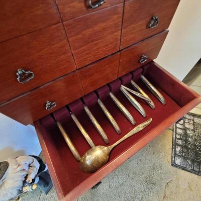 Sale Photo Thumbnail #382