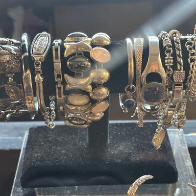 Sale Photo Thumbnail #18