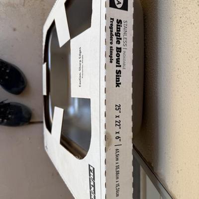 New in box stainless steel bowl sink 