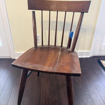 Wood chairs with table, one is damaged 