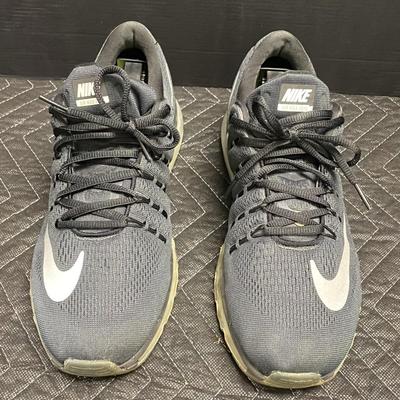 Nike Air Max 2016 Size 11