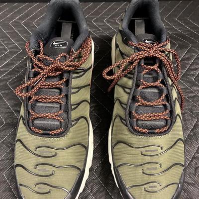 Nike Air Tn Air Black And Green Sneakers - Size 11 