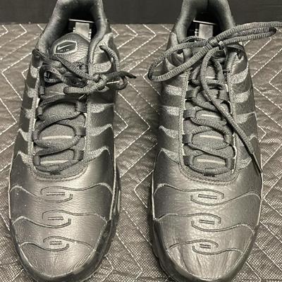 Nike Air Max Plus (Tuned Air) sneakers Black Size 10