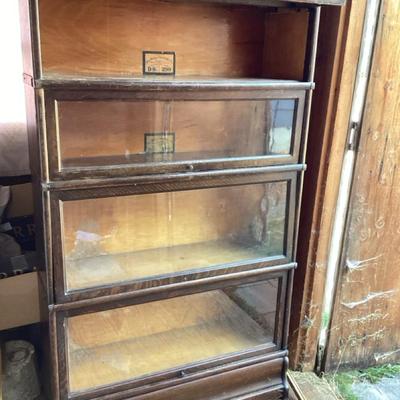 The Glove-Wernicke Co Barrister Case