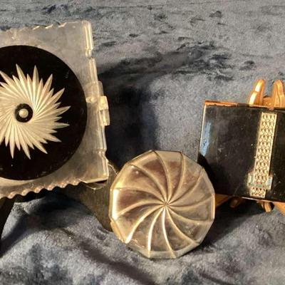 Swirl Face Powder Compacts