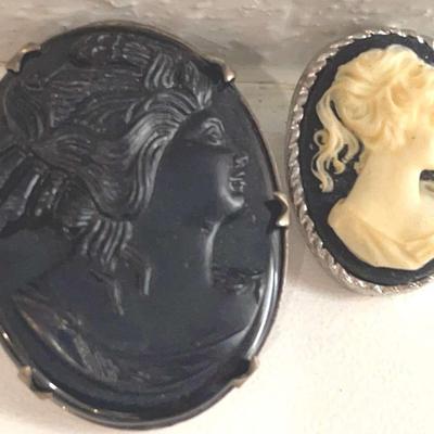 Vulcanite/Jet Cameo in Sterling & White Cameo on Black Setting 