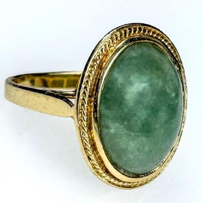 14K Gold Jade Cabochon Ring  - Size 5.25