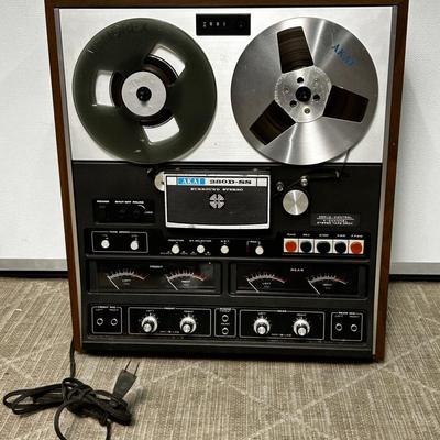 Akai 280D-SS Reel To Reel Tape Player With One Metal Reel