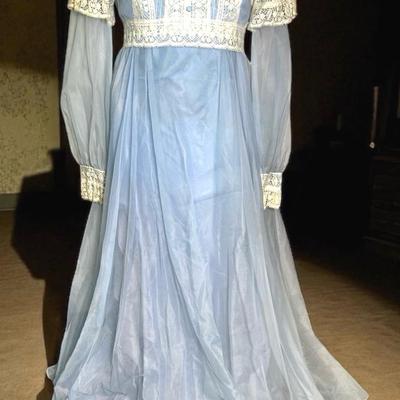Vintage Edwardian Inspired Blue Prairie Maxi Dress w/ Lace Trim – Union Made