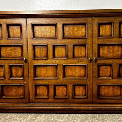 Mid Century Henredon Sideboard - 60x19x30”
