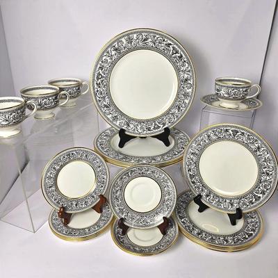 Wedgwood “Florentine Black Dragons” Bone China 5 Piece Place Settings (4) Lot 3