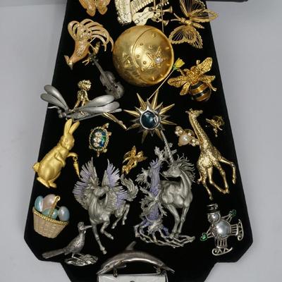 Costume Jewelry Brooches Including Jonette & Ultra Craft